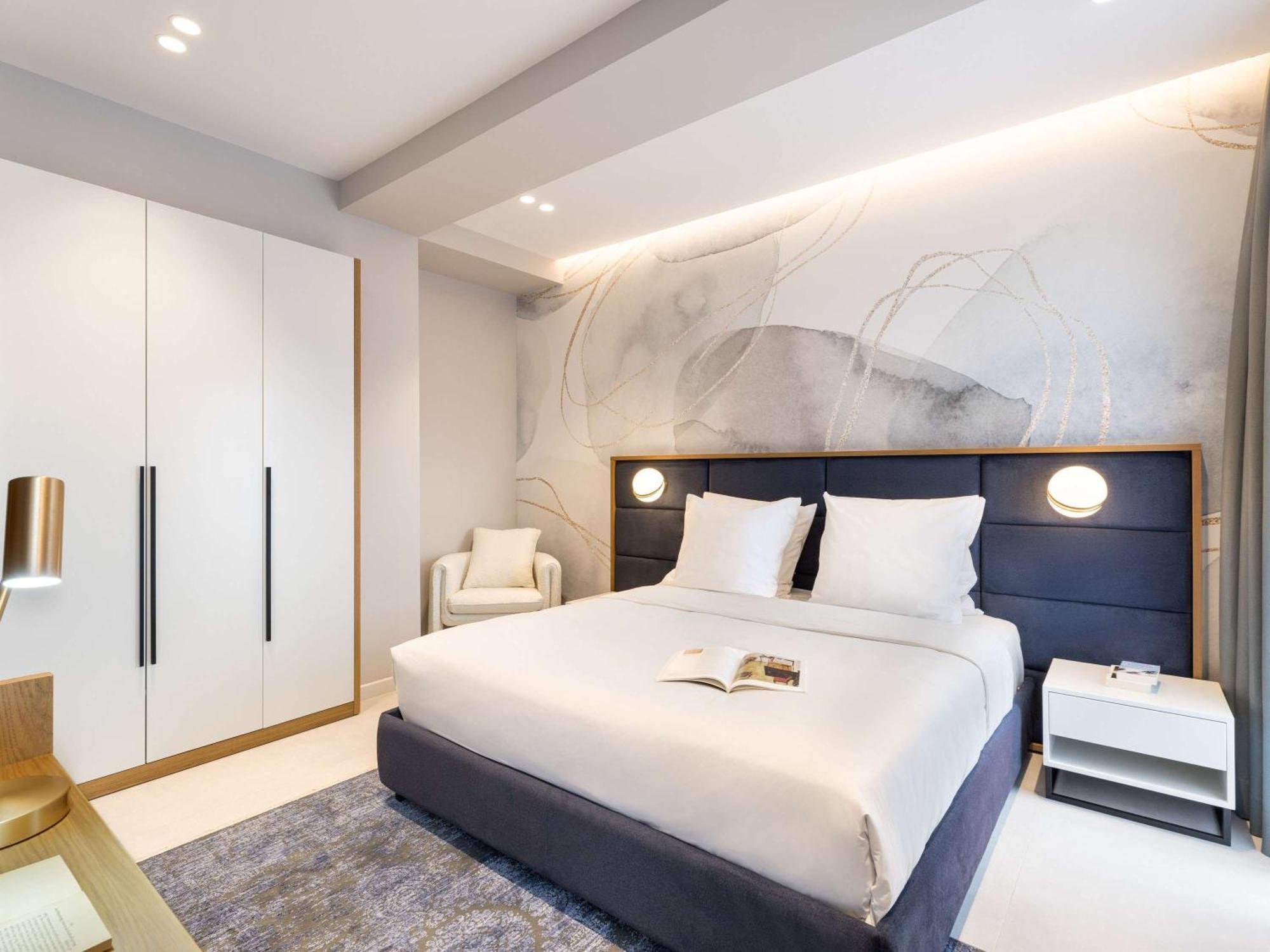 Mercure Tirana Bagian luar foto