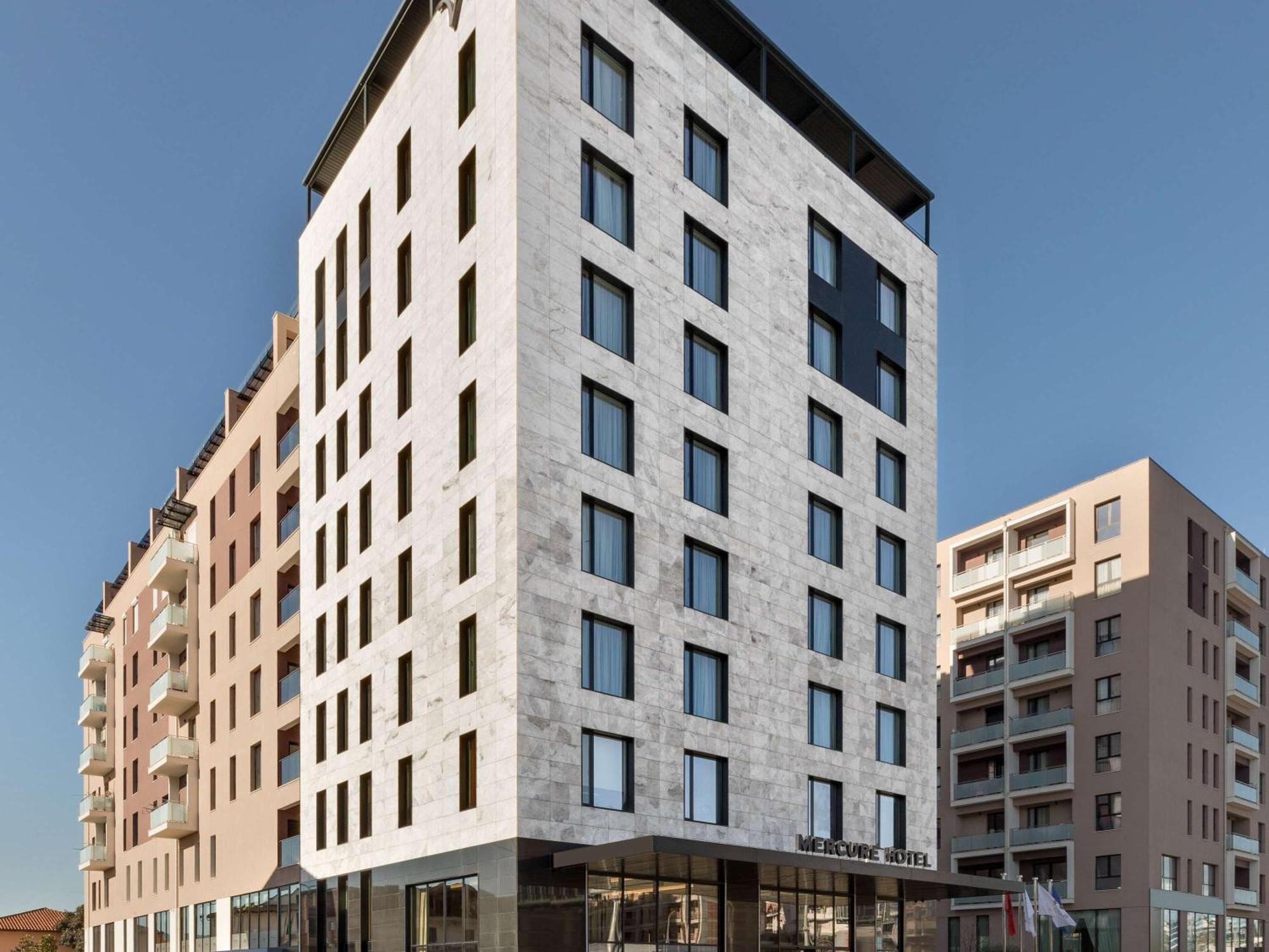 Mercure Tirana Bagian luar foto