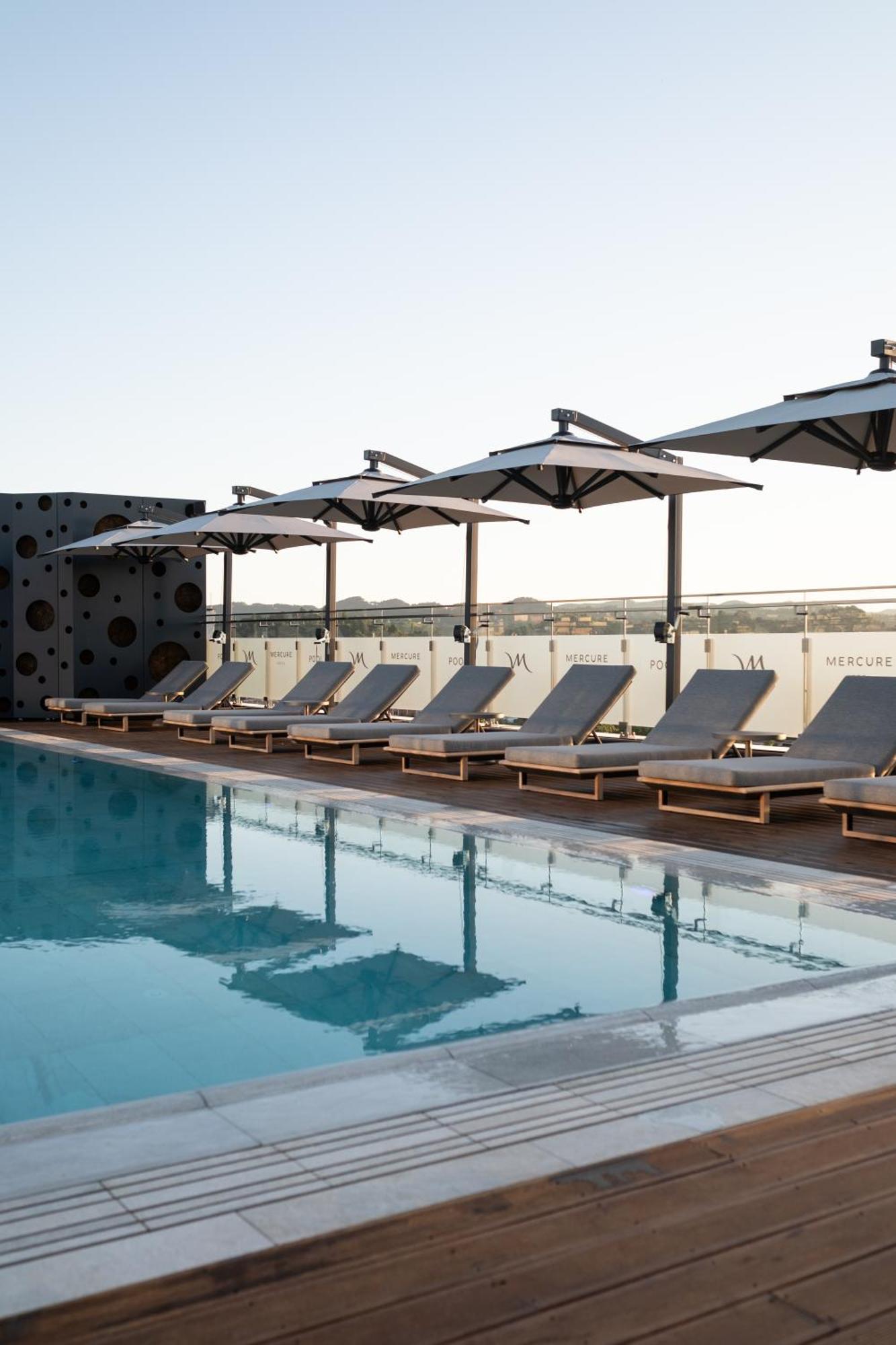 Mercure Tirana Bagian luar foto