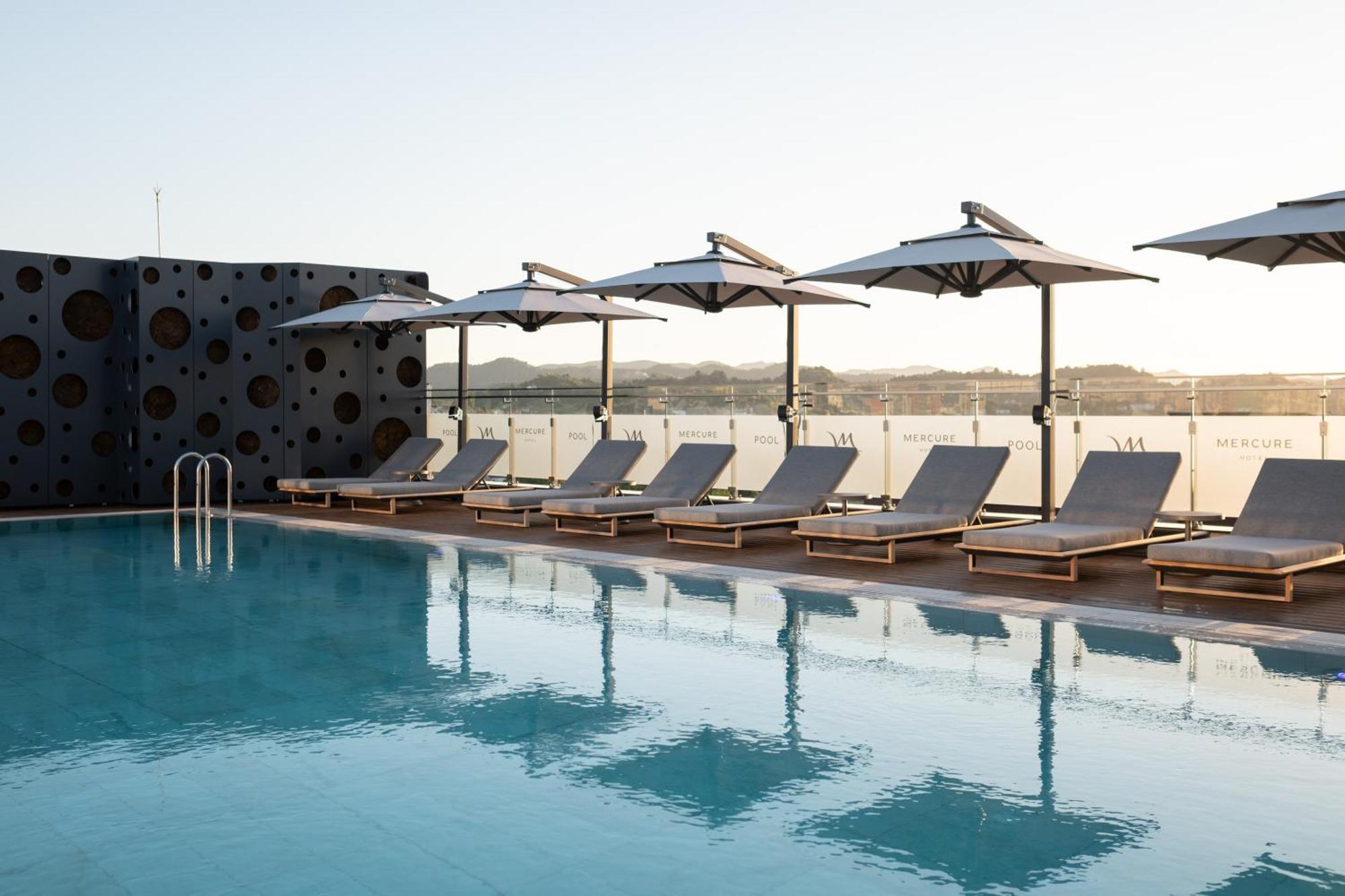 Mercure Tirana Bagian luar foto